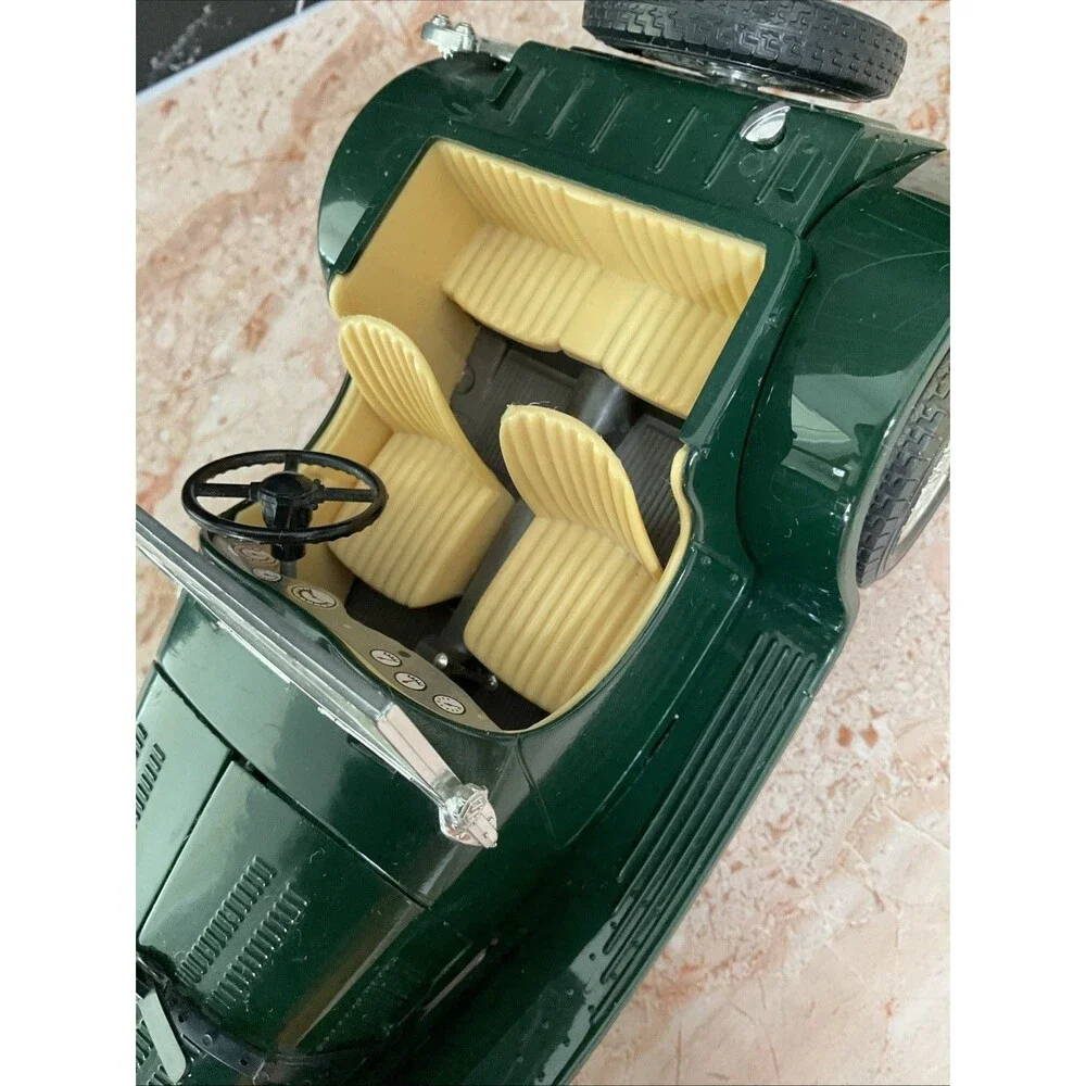 Jaguar SS 100 Burago made in Italy diecast